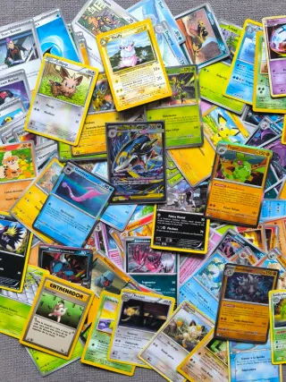 Mega Sharpedo EX + Lote 100 Cartas Pokémon🇪🇦