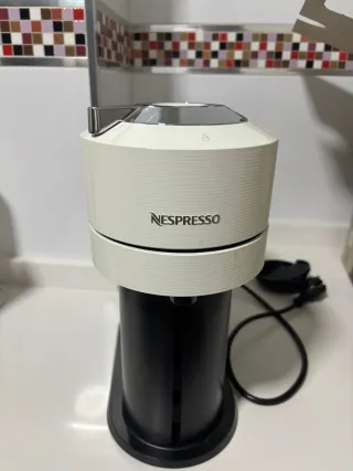 Cafetera Nespresso Vertuo Next