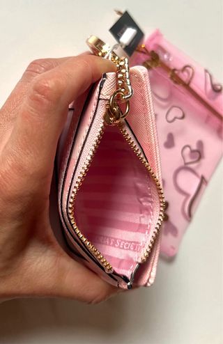 Tarjetero Victoria's Secret con llavero