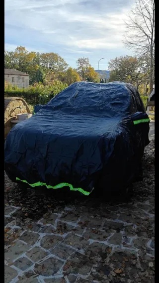 Telo copri auto impermeabile con strisce rifletten