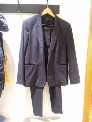 Traje Mango azul: americana y pantalón