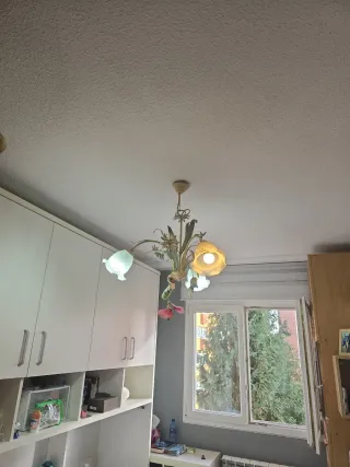 Lámpara de forja floral