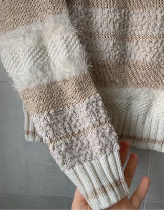 Jersey Zara beige y blanco