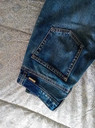 Pantalón Vaquero Azul Desgastado