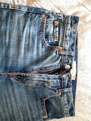 Pantalón Vaquero Azul Desgastado