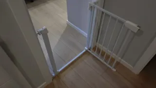 Barrera seguridad niños/mascotas blanca