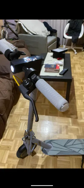 Patinete Eléctrico Casi Nuevo