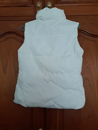 Chaleco plumífero blanco