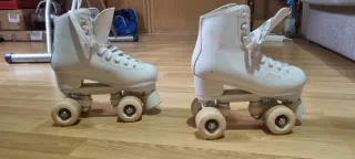 Patines de bota blancos