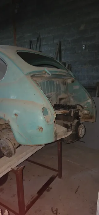 Seat 600 se vende completo sin documentacion