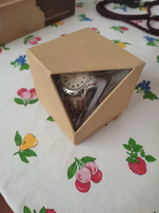 Reloj NORDIC con correa de tela