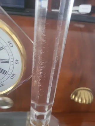 Reloj de sobremesa de imitación cristal y oro