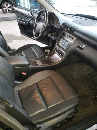 Mercedes-Benz Clase C 2005