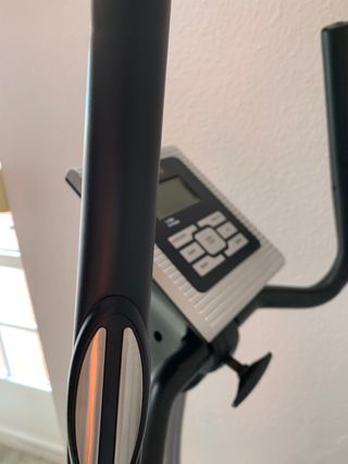 Bicicleta Estática Blanca y Gris