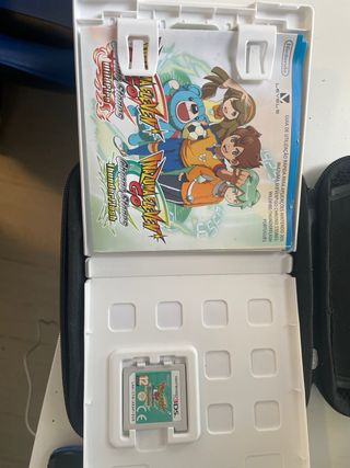 Nintendo 3DS blu + caricatore + Inazuma Eleven GO