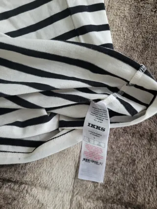 Camiseta sin mangas IKKS rayas negra y blanca