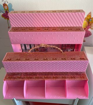 LOL Surprise Pop-Up Store expositor bonecas