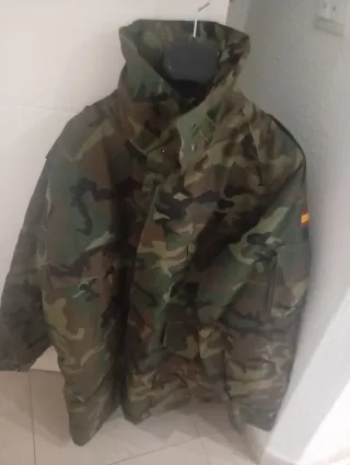 Chaqueta militar tres cuartos camuflaje