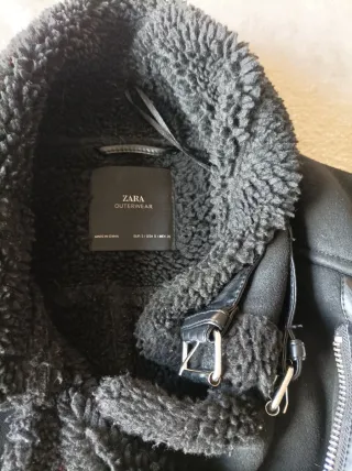 Cazadora Zara Negra con Borrego Talla S