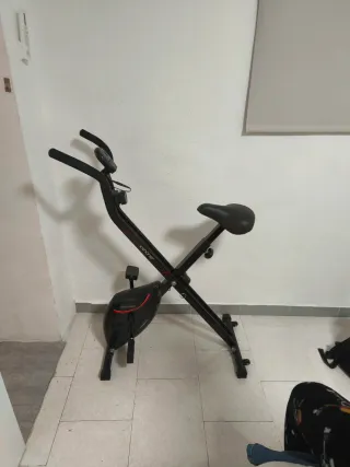 Bicicleta estática negra