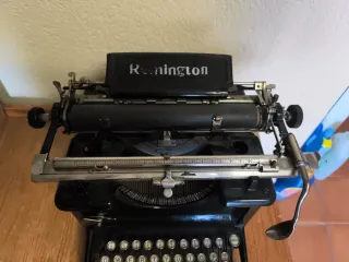Máquina de escribir Remington Antigua