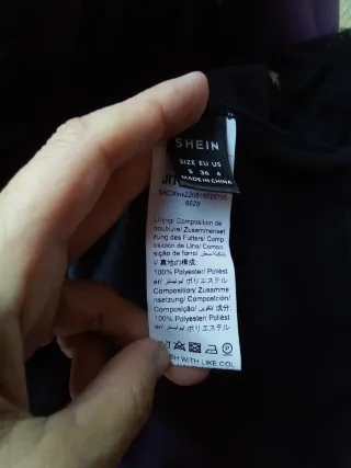 VESTIDO TUL NEGRO CON ESTRELLAS DORADAS