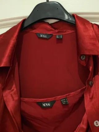 Completo top camicia seta Mango rosso