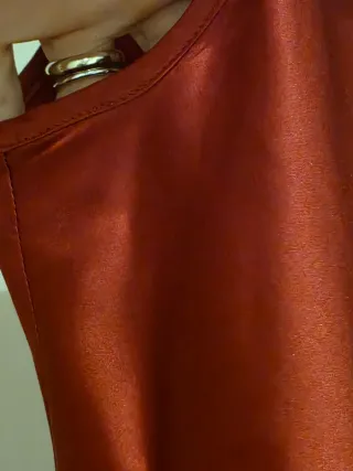 Completo top camicia seta Mango rosso