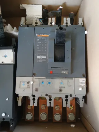 Interruptor Automático Schneider NSX 160F