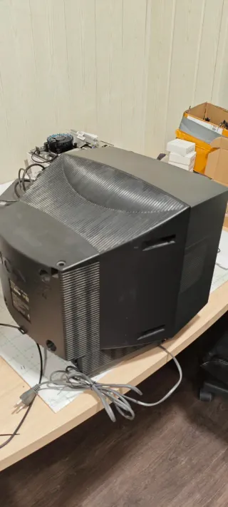 Televisión Sony Trinitron KV-14M1E de 14"