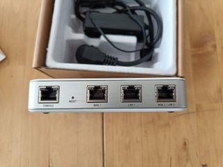 Ubiquiti UniFi Security Gateway (USG)