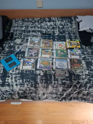 Pacchetto Nintendo DS Blu con Giochi