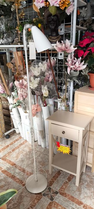 Lámpara de pie moderna blanco mate