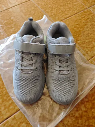 Scarpe da bambino grigie