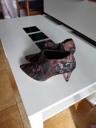 Botines estampados tacón