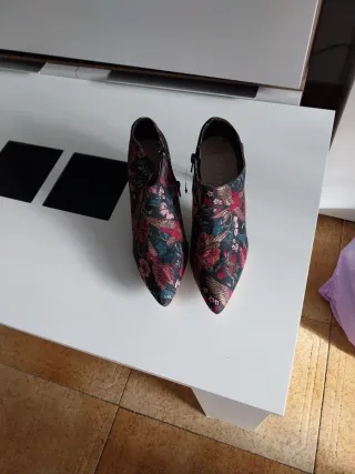 Botines estampados tacón