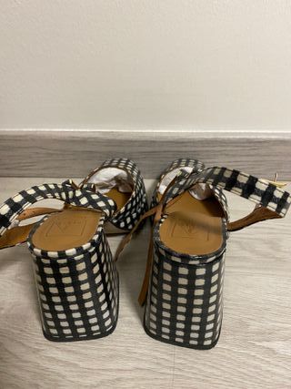 Scarpe con tacco fantasia quadretti