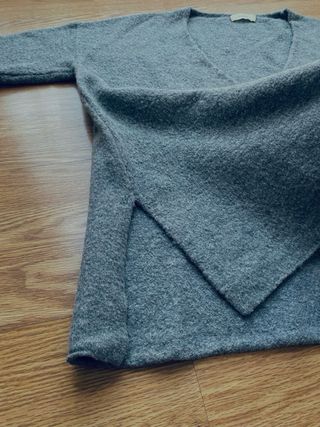 Jersey lana gris claro cuello pico