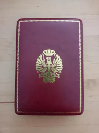 Condecoraciones  medallas militares todo tipo