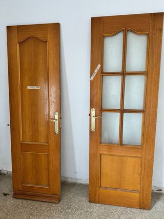 Puertas madera maciza