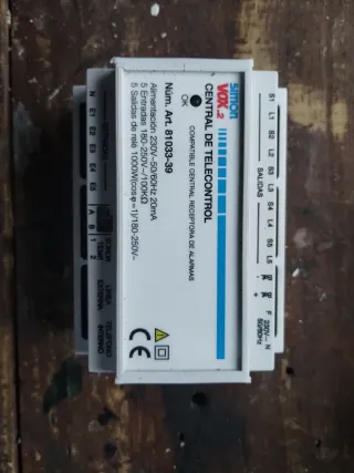 Central telecontrol Simon VOX.2 con módulo batería