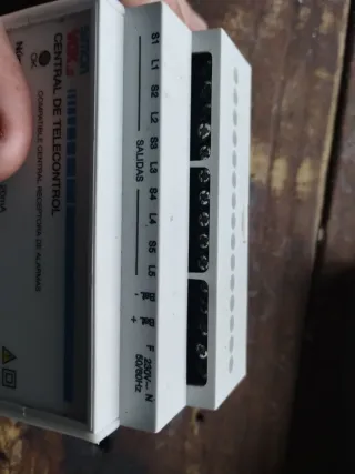 Central telecontrol Simon VOX.2 con módulo batería