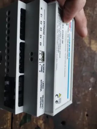 Central telecontrol Simon VOX.2 con módulo batería