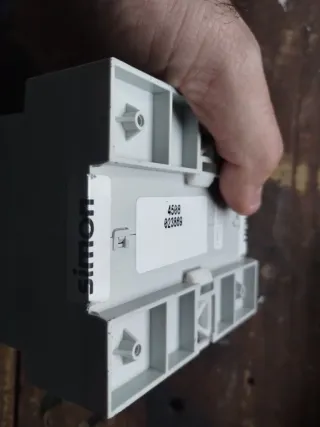 Central telecontrol Simon VOX.2 con módulo batería