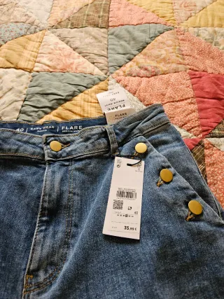 Pantalón vaquero campana nuevo