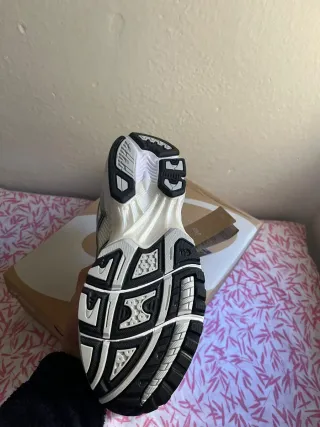 Asics Gel-Kayano 14 Plata/Blanco