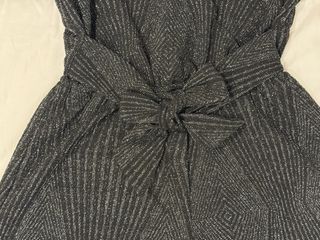 Mono corto brillante plateado