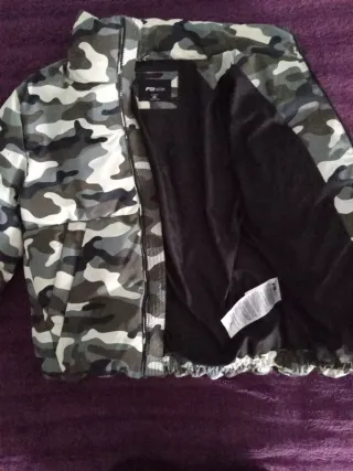 Abrigo militar tonos verdes