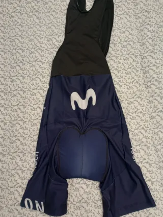 Maillot y culotte logo Movistar