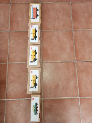 Conjunto tren vagones metálicos cuerda